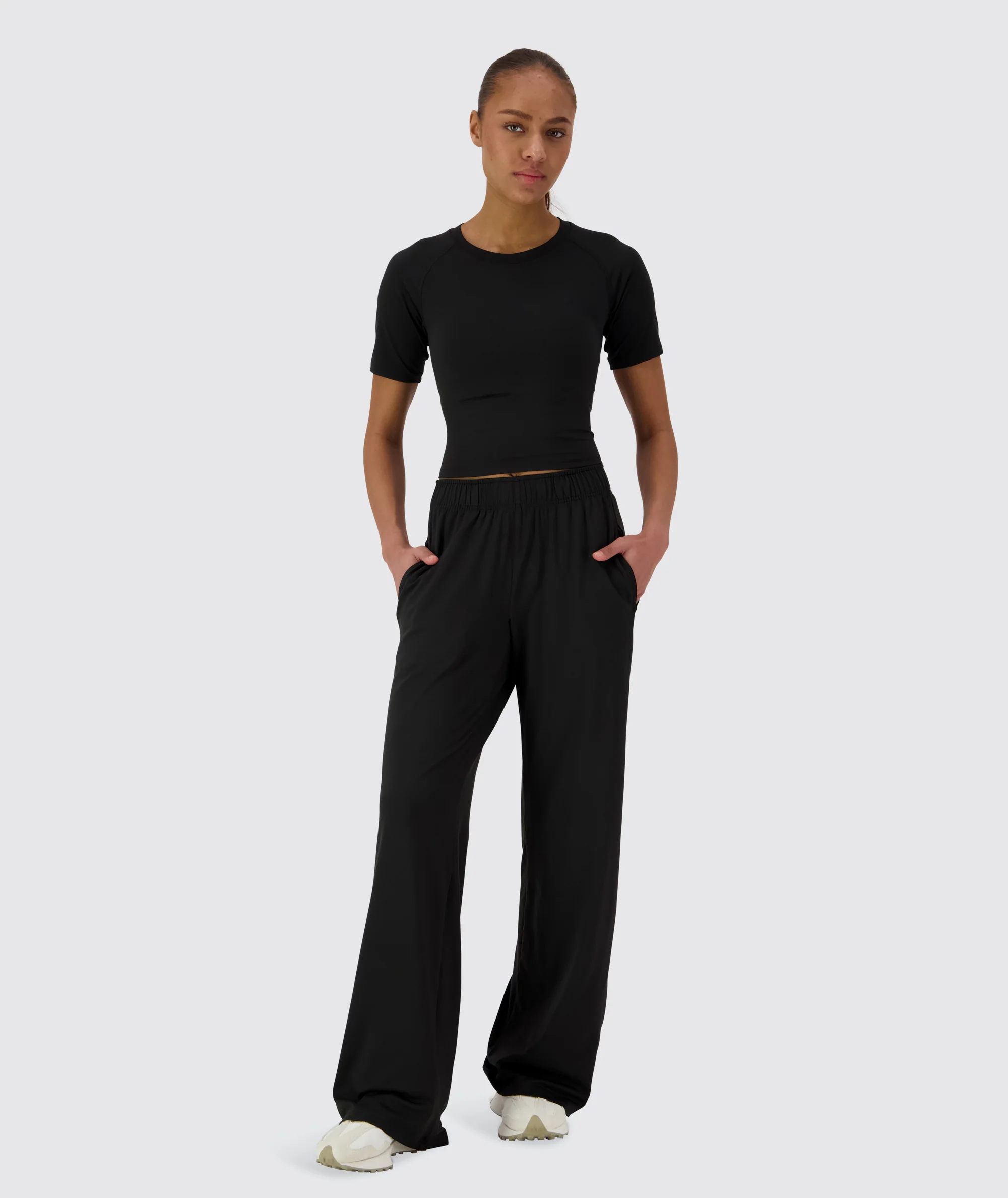 Cropped ComfyKnit Tee - Image 14