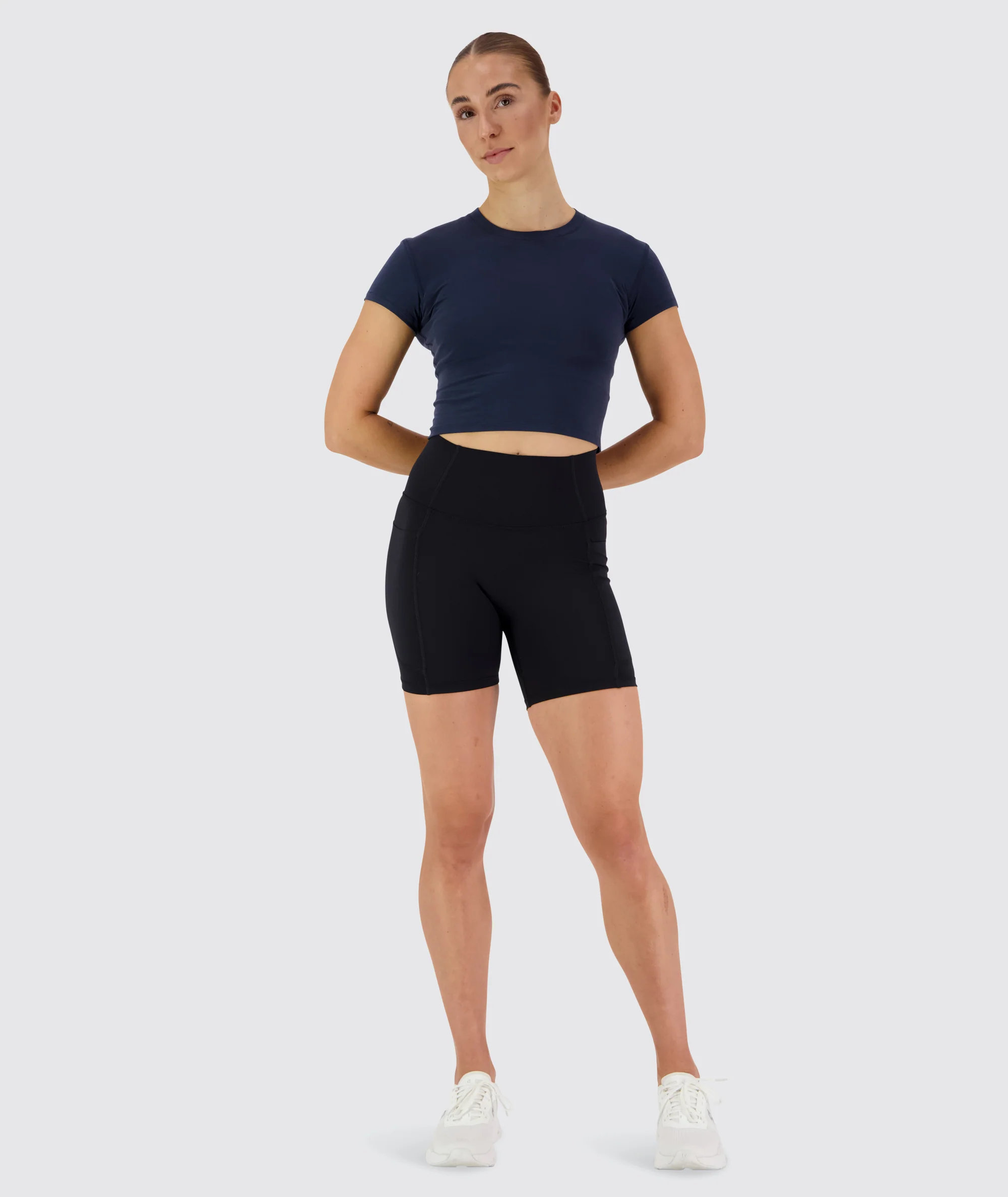 Cropped Short Sleeve - Image 20